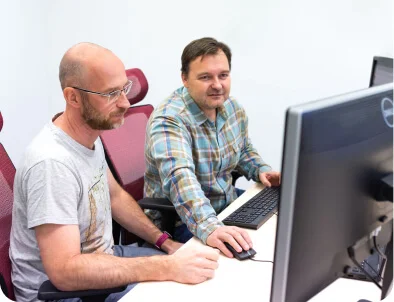 Programmierer in einem IT-Unternehmen Programmierung