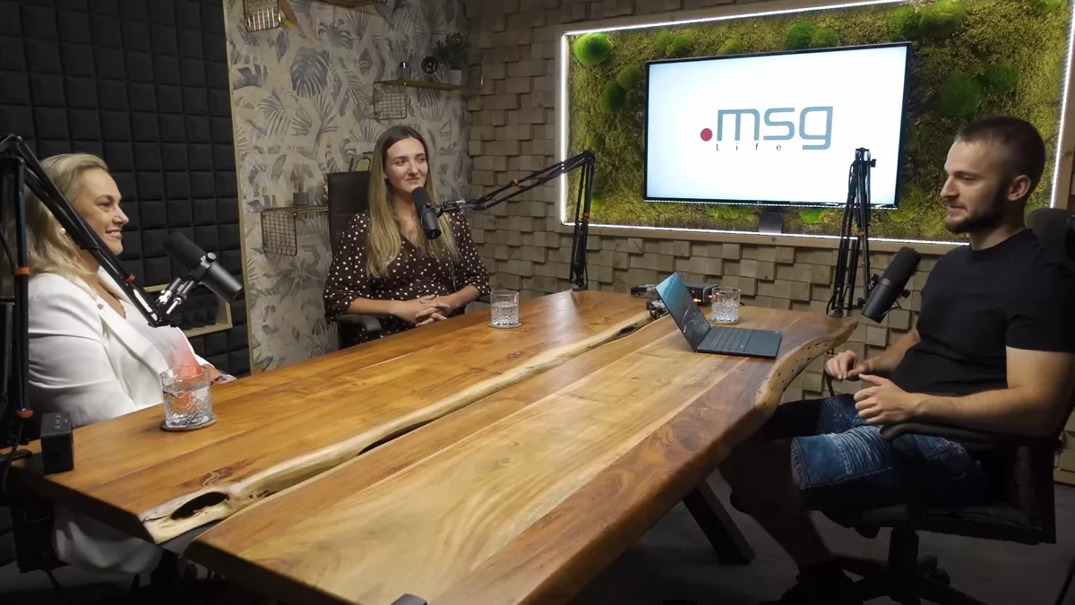 2 HR colleagues and Michal Hucko talking in the studio during the podcast recording